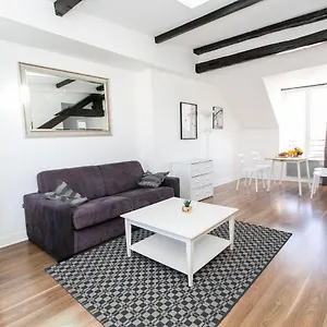 Le Marais Private Apartments , Paris France