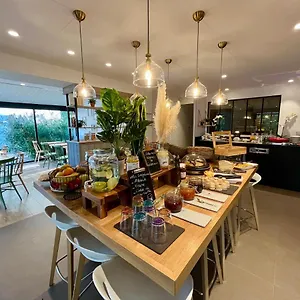 Campanile Centre Sortie 21 Sur A7 A9 Hotel Orange (Vaucluse)